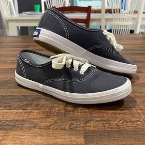 Woman’s Navy Keds